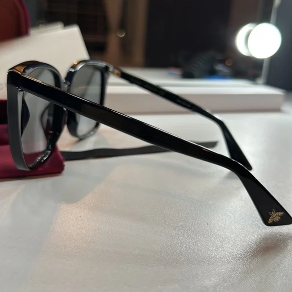 Gucci Sunglasses - Picture 2 of 5